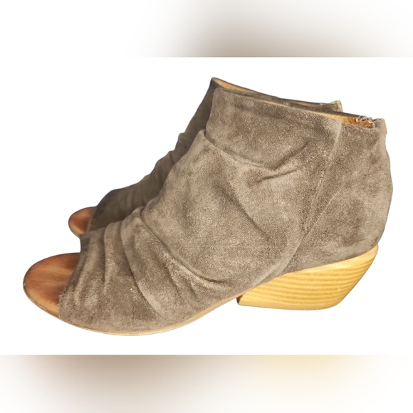 Miz Mooz Suede Peep Toe Booties, Womens 38 EU (7.5-8 US) - Picture 2 of 9